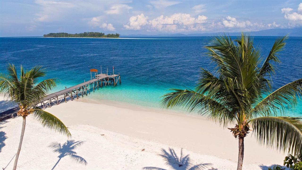 Agusta Eco Resort Pulau Mansuar Buitenkant foto
