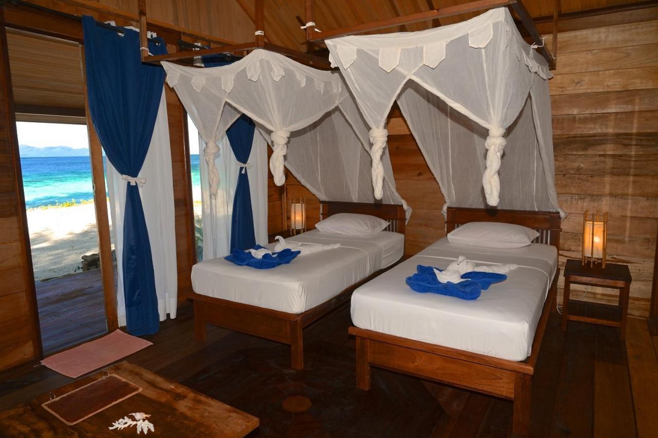 Agusta Eco Resort Pulau Mansuar Buitenkant foto